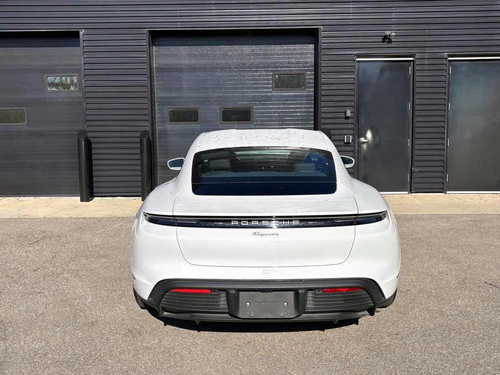 Used 2025 Porsche Taycan image 9
