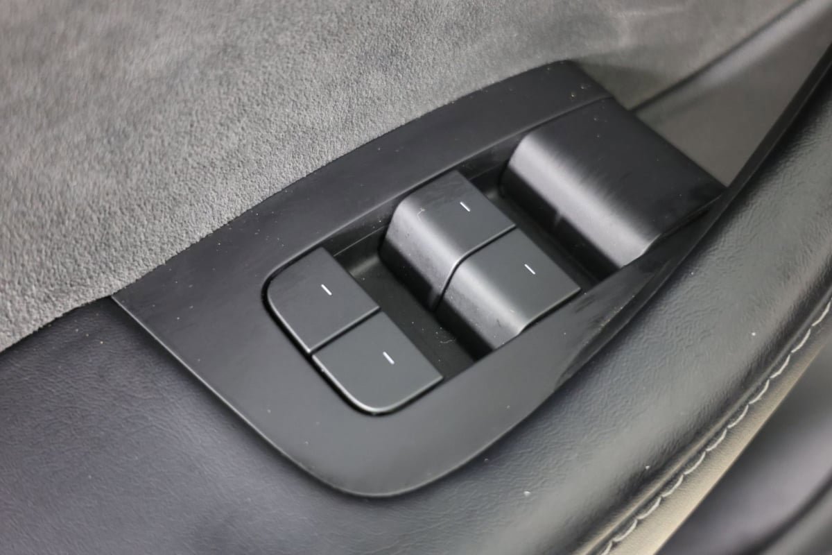 Used 2021 Tesla Model Y Long Range AWD/4WD image 21