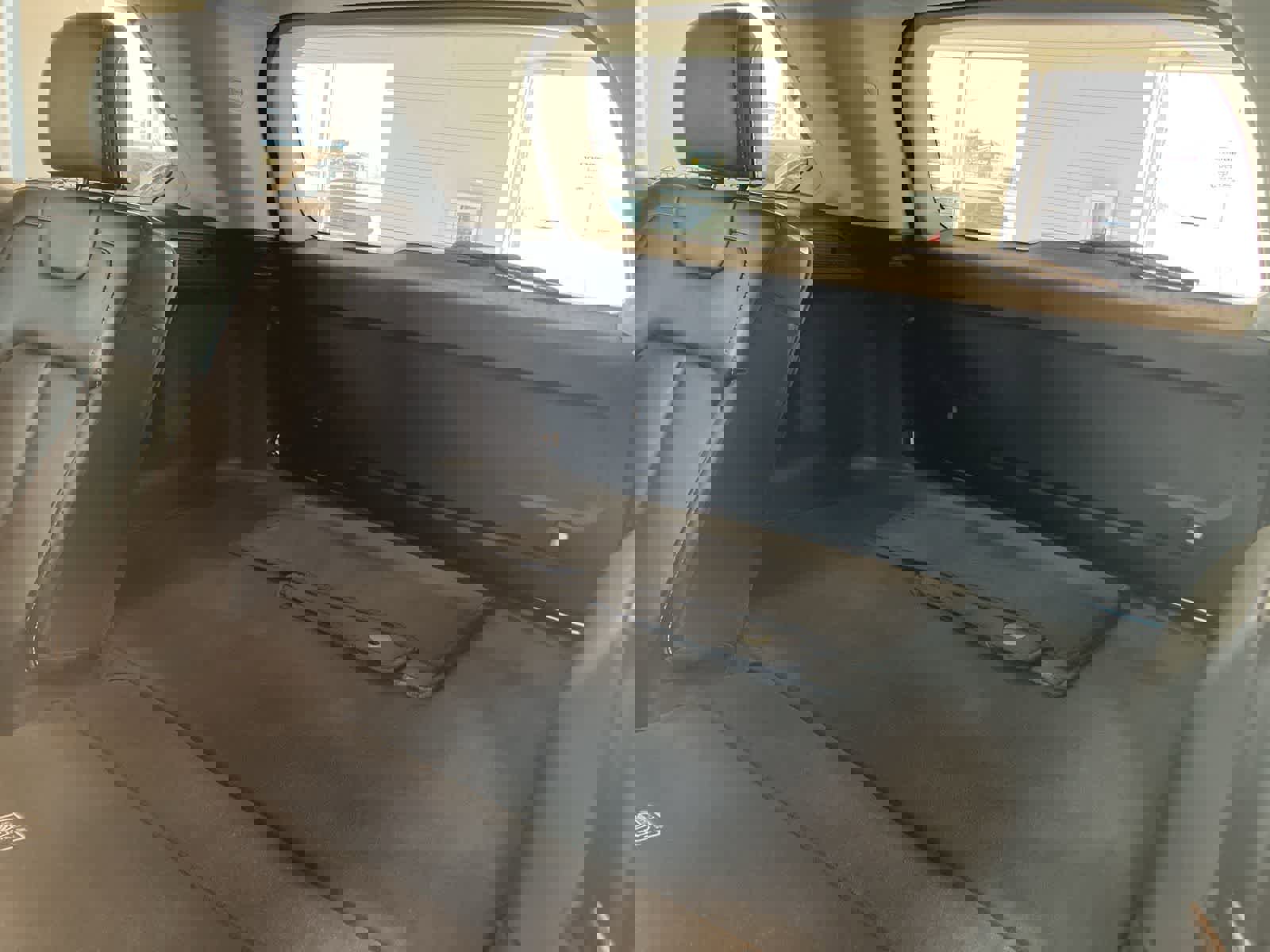 Used 2023 Jeep Grand Cherokee Limited image 28