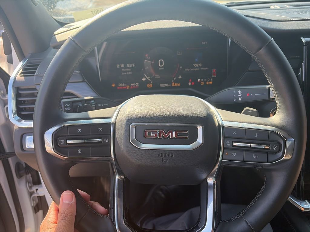 Used 2025 GMC Acadia Elevation AWD/4WD image 13