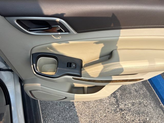 Used 2016 GMC Yukon Denali RWD image 50