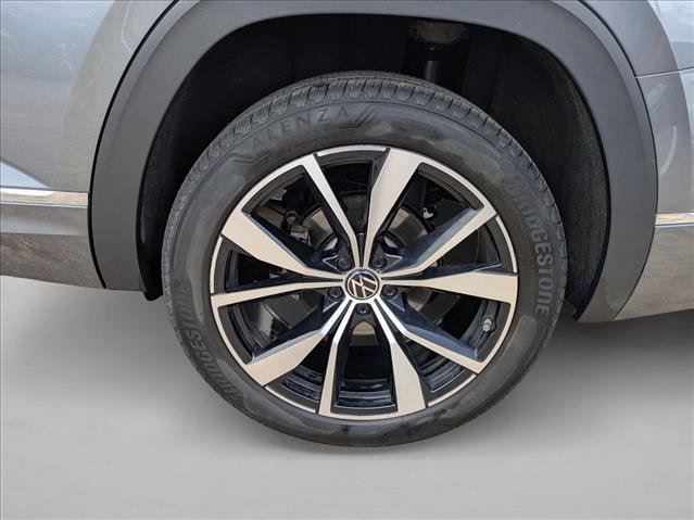 Used 2024 Volkswagen Atlas SEL Premium R-Line AWD/4WD image 8