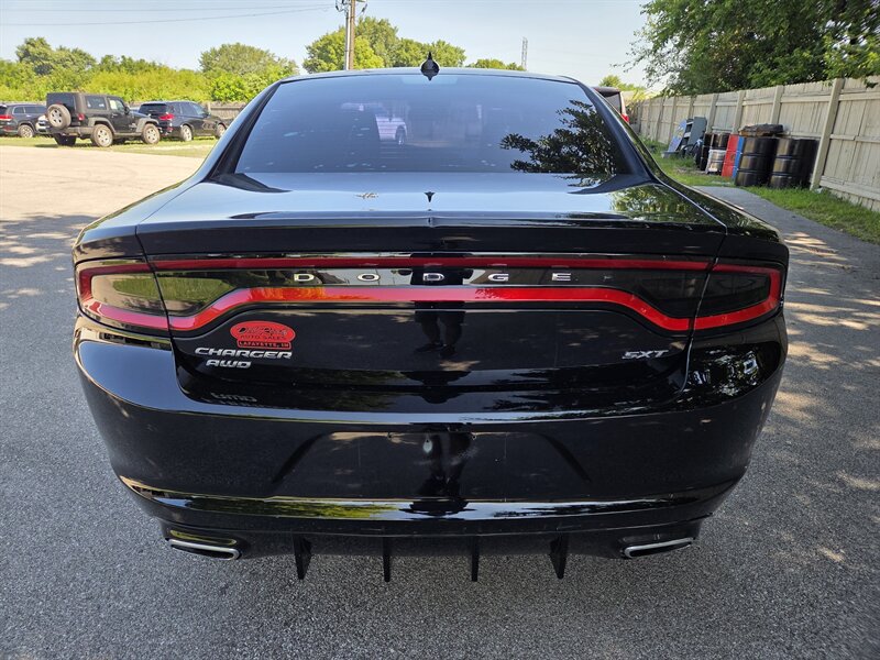 Used 2016 Dodge Charger SXT AWD/4WD image 4