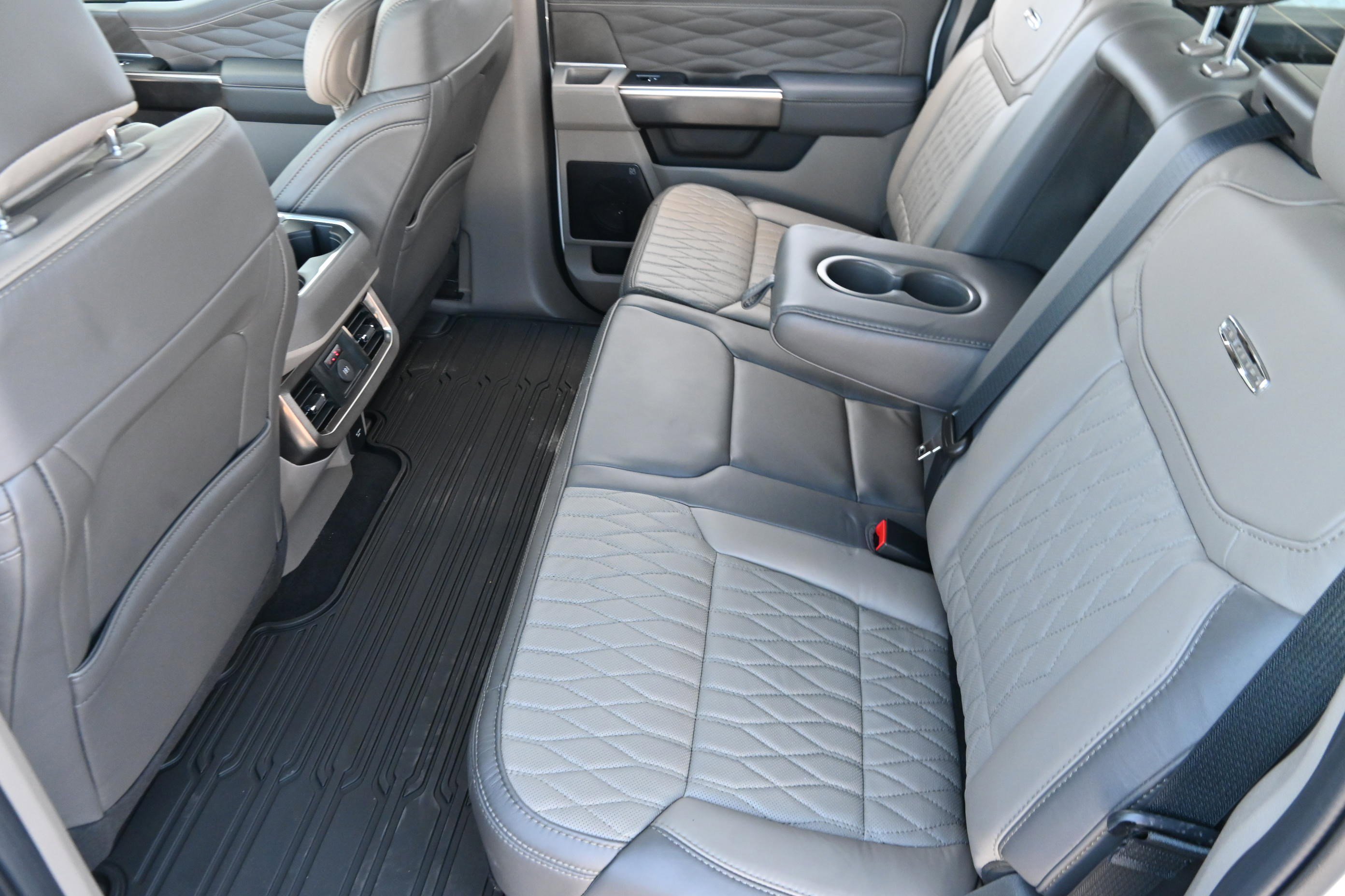 Used 2026 Ford F450 Platinum w/ Platinum Plus Package image 30