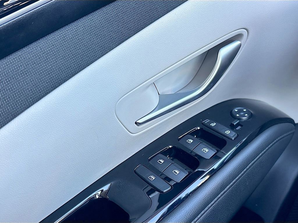 Used 2024 Hyundai Tucson Limited image 19