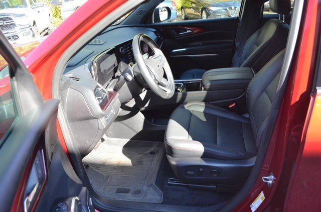 Used 2024 Chevrolet Traverse Z71 w/ Enhanced Driving Package image 17