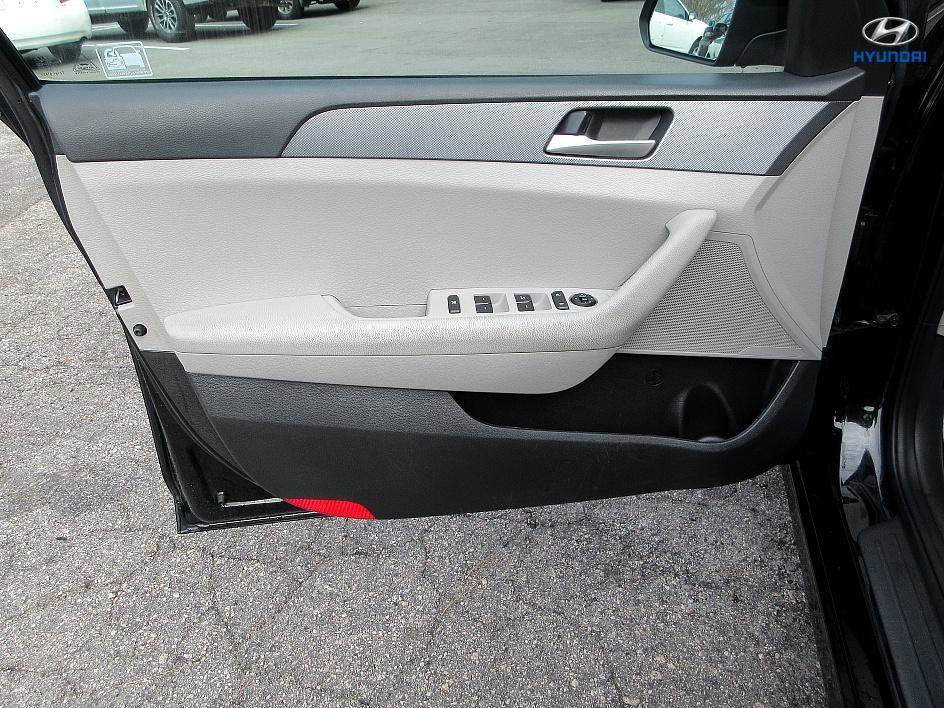 Used 2018 Hyundai Sonata SE image 9