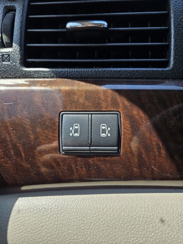 Used 2012 Nissan Quest LE w/ Tow Pkg FWD image 24