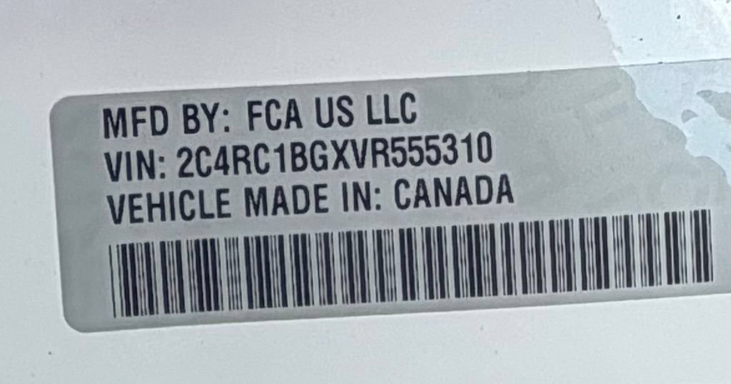 New 2027 Chrysler Pacifica Select w/ Family Tech Group FWD image 38