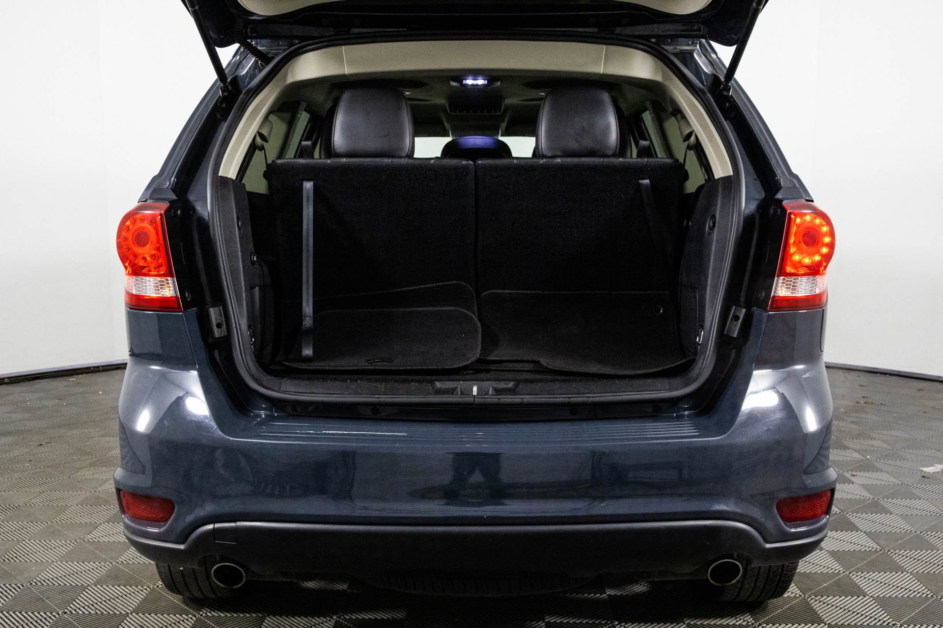Used 2018 Dodge Journey GT FWD image 35