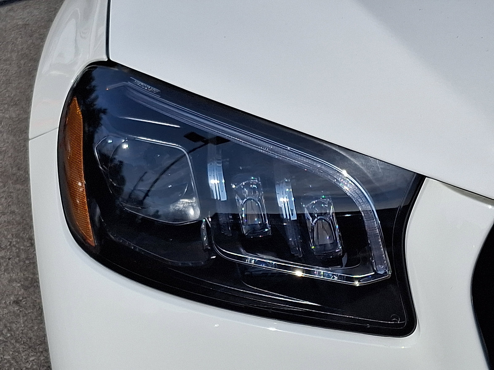 Used 2024 Mercedes-Benz GLS 450 4MATIC image 9