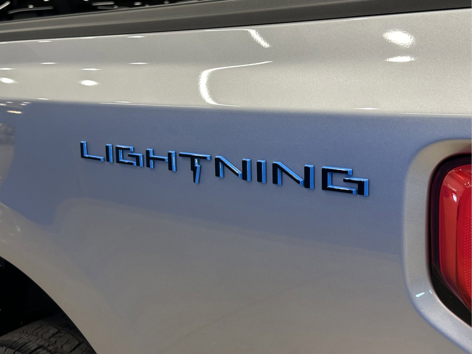 New 2023 Ford F150 Lightning Platinum AWD/4WD image 13
