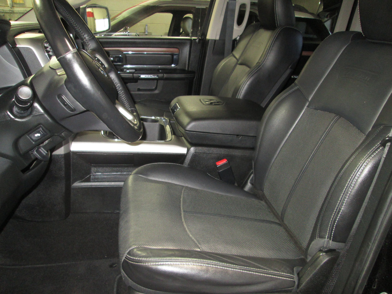 Used 2018 RAM 1500 Laramie w/ Convenience Group image 3