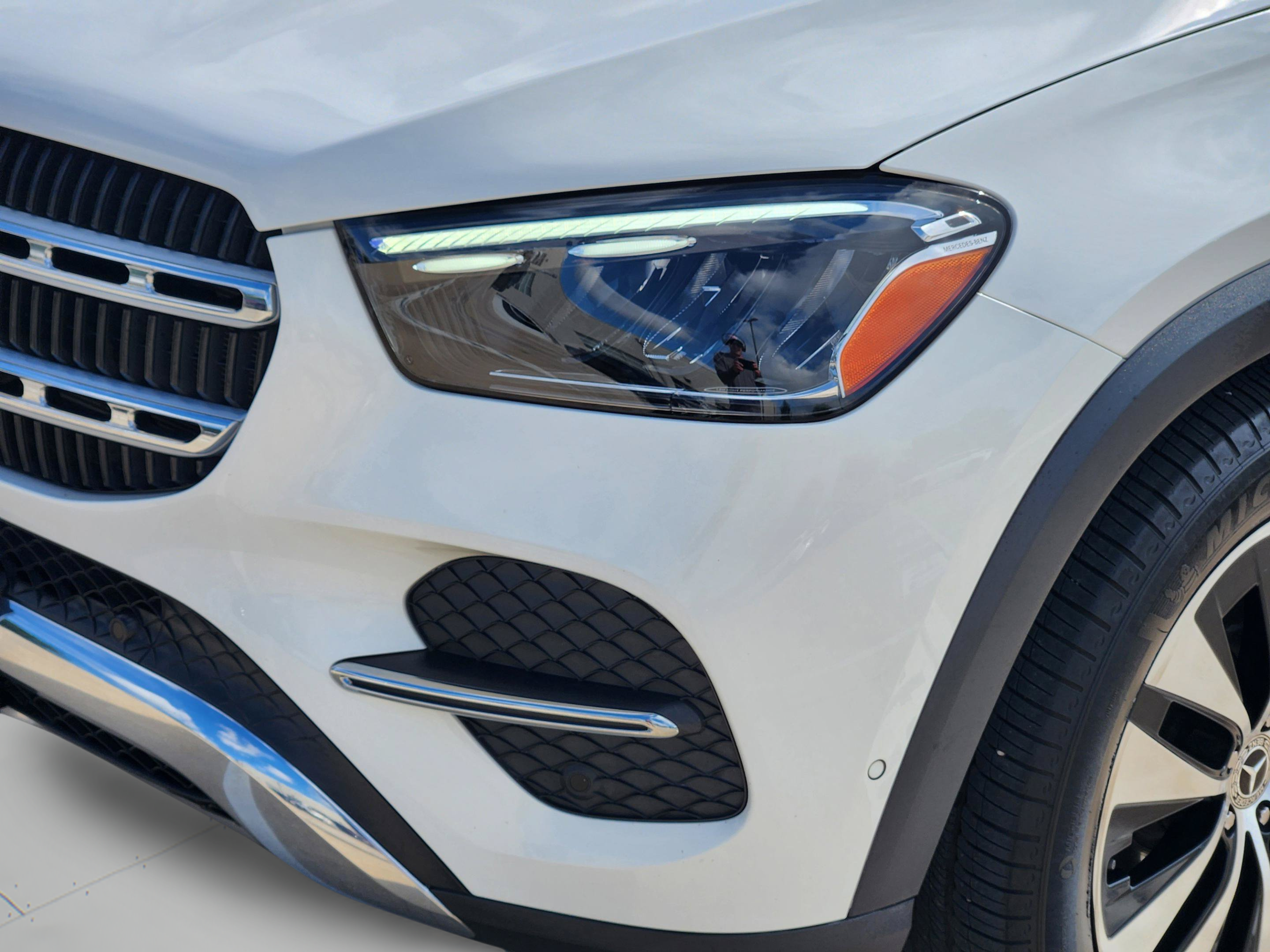 Used 2024 Mercedes-Benz GLE 350 4MATIC w/ Winter Package image 35