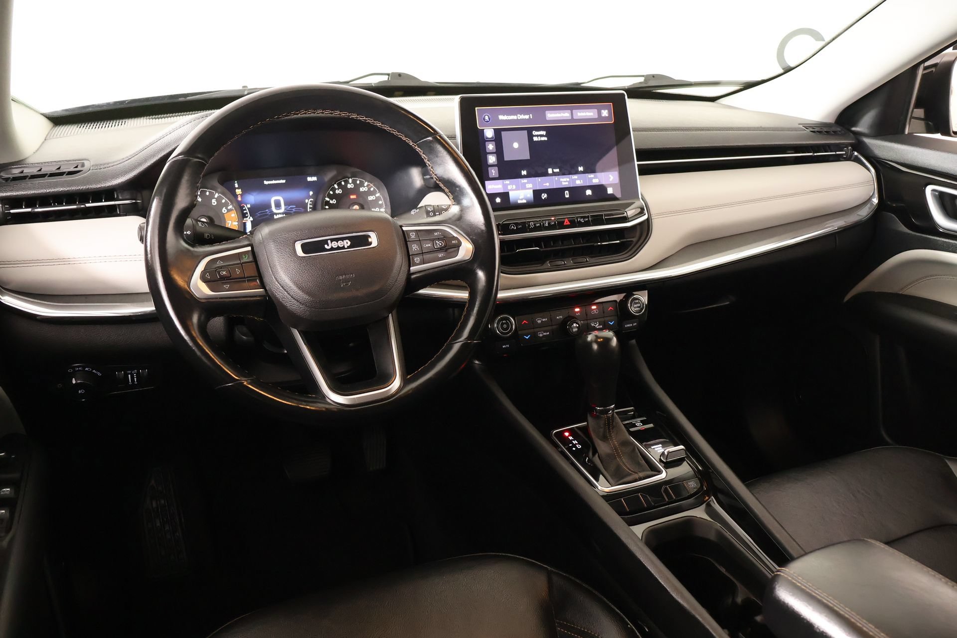 Used 2022 Jeep Compass Limited AWD/4WD image 2