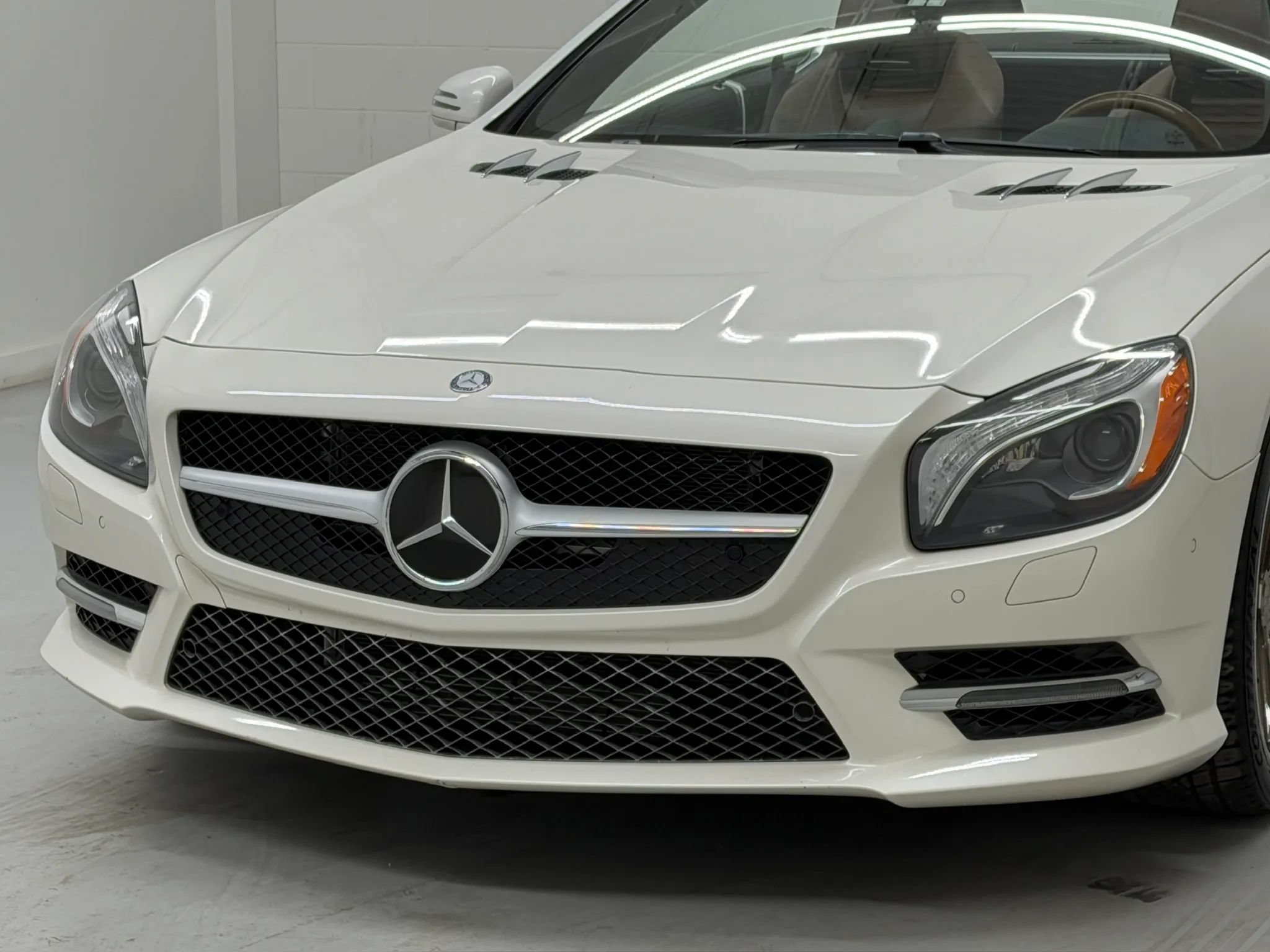 Used 2014 Mercedes-Benz SL 550 image 36