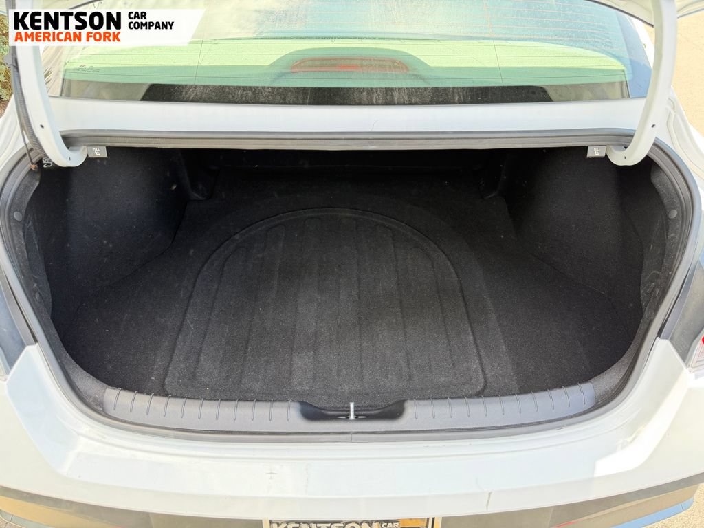 Used 2026 Hyundai Elantra Sport FWD image 28
