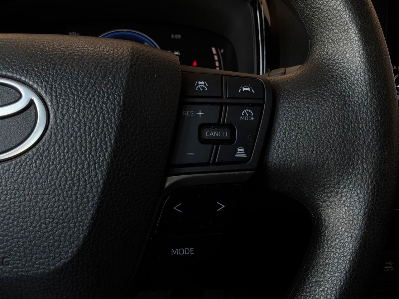 Used 2026 Toyota Camry LE FWD image 36