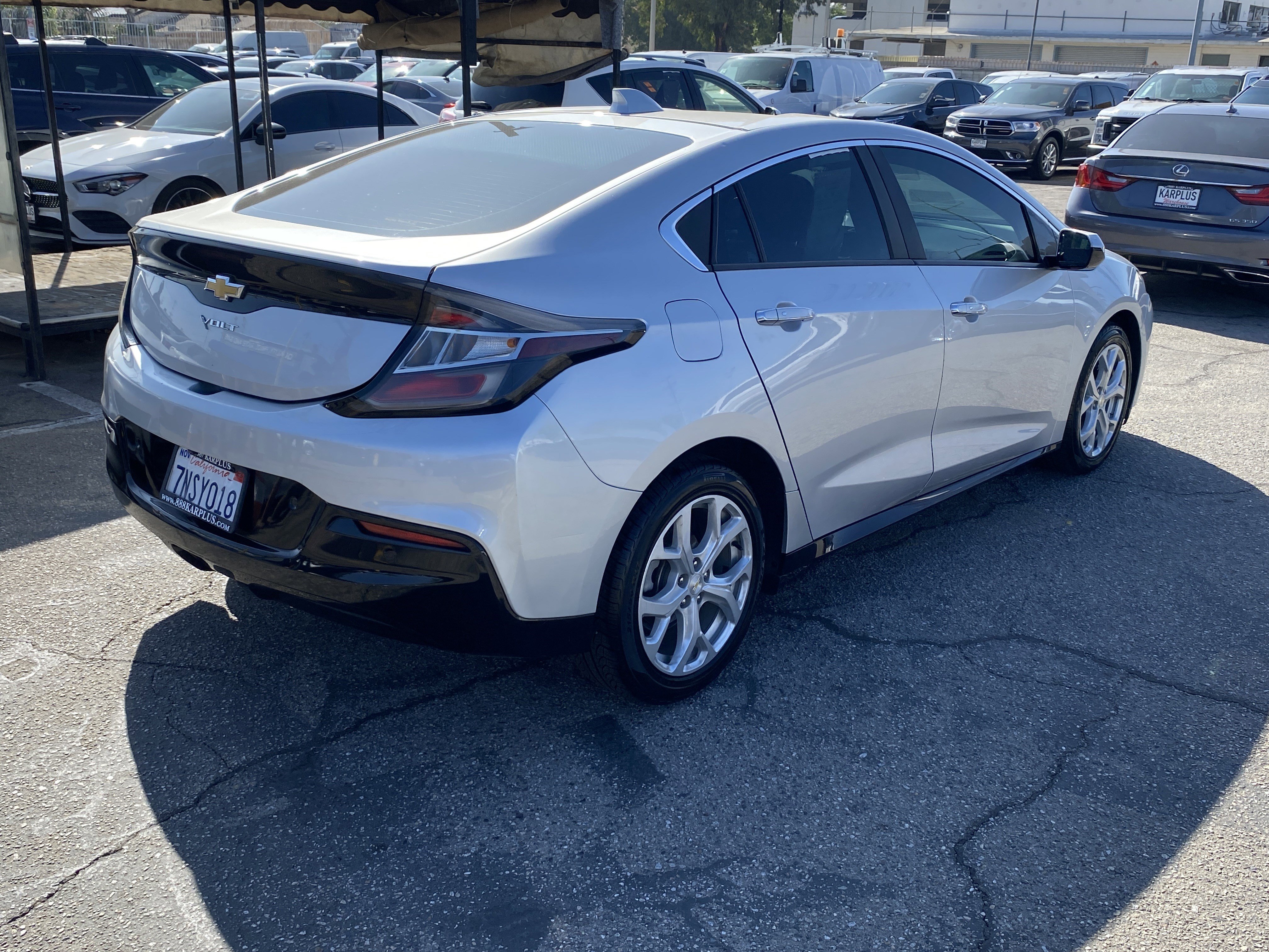 Used 2016 Chevrolet Volt Premier w/ Driver Confidence Package image 8