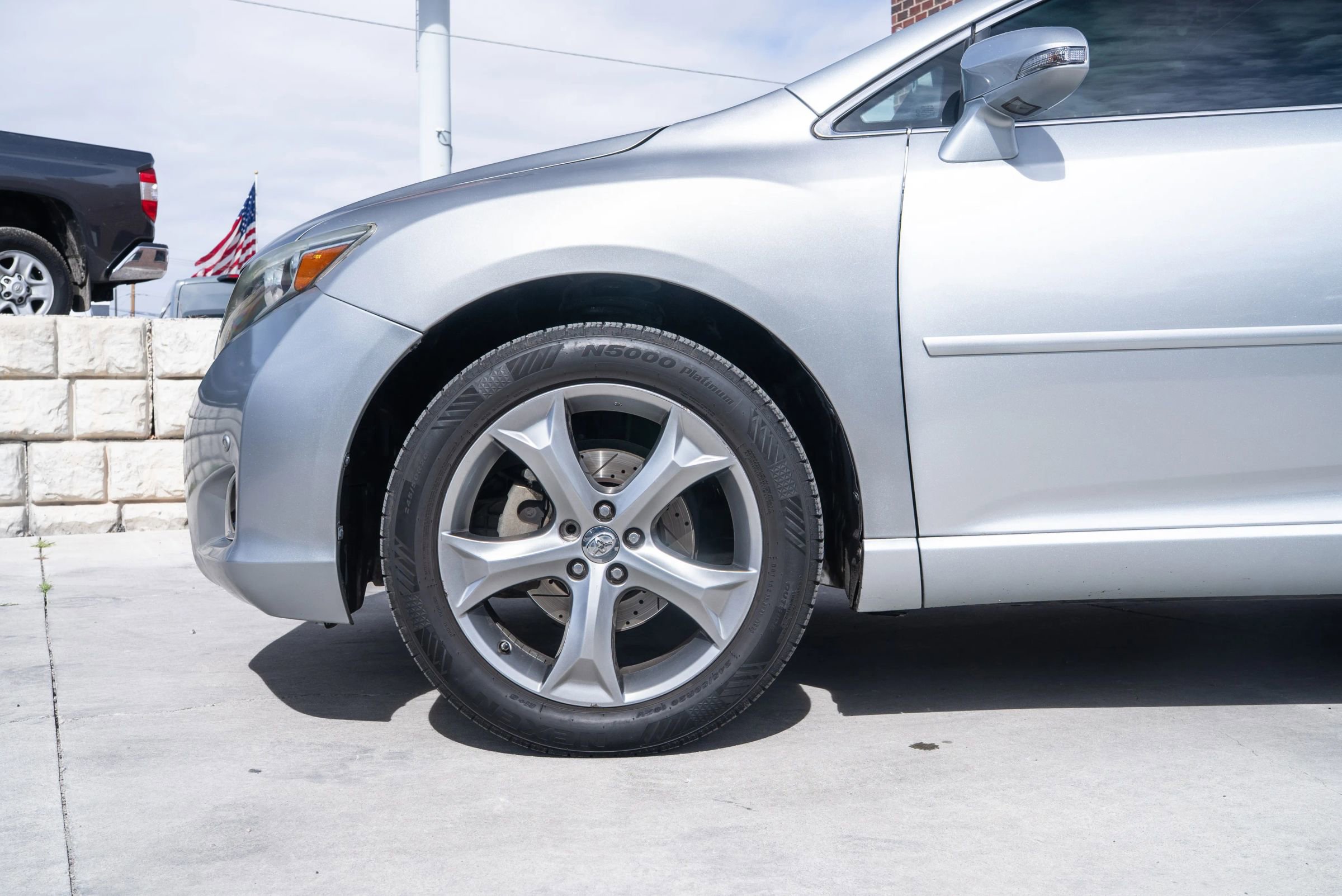 Used 2015 Toyota Venza Limited image 4
