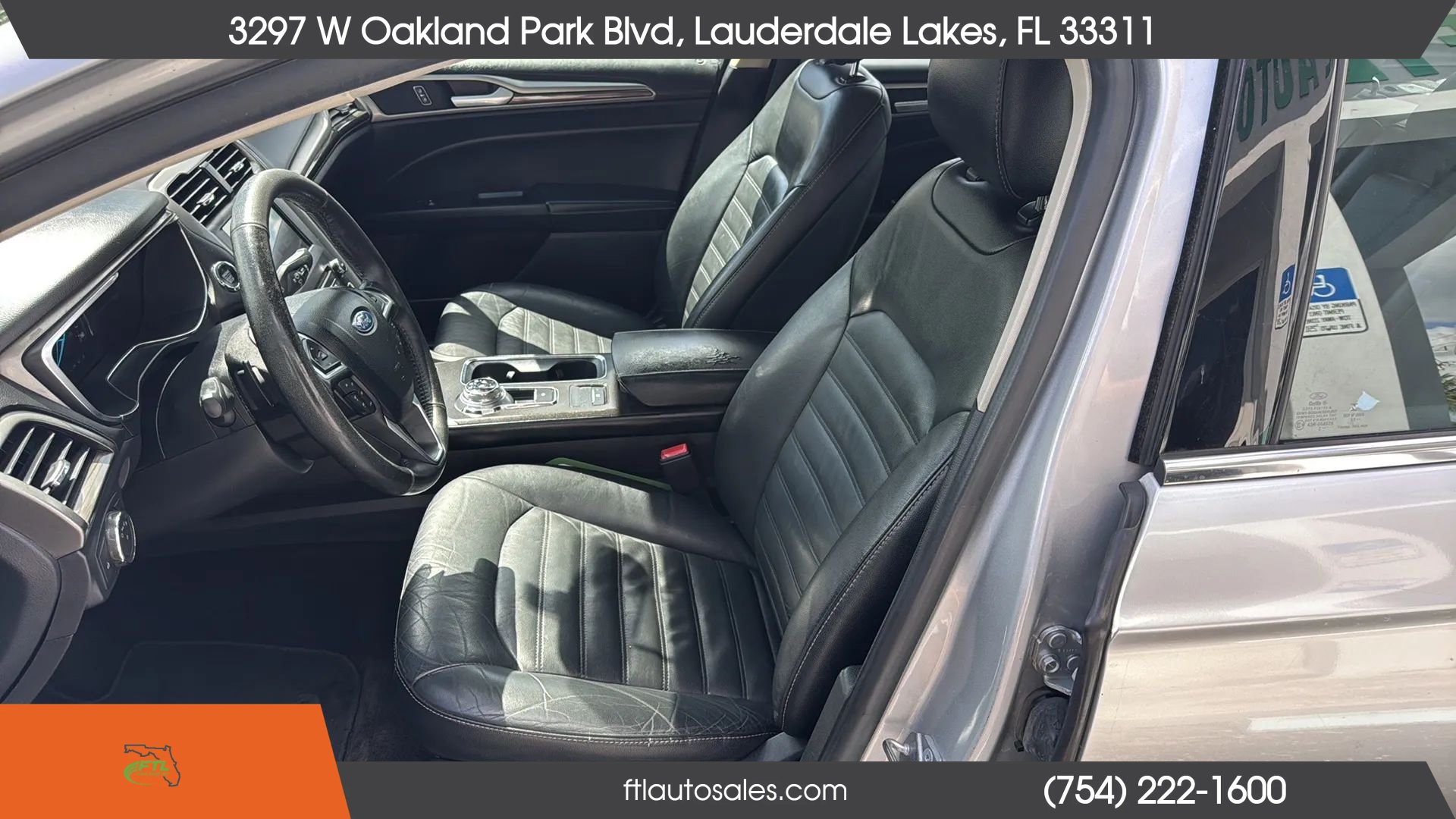 Used 2018 Ford Fusion SE w/ Fusion SE Technology Package FWD image 19