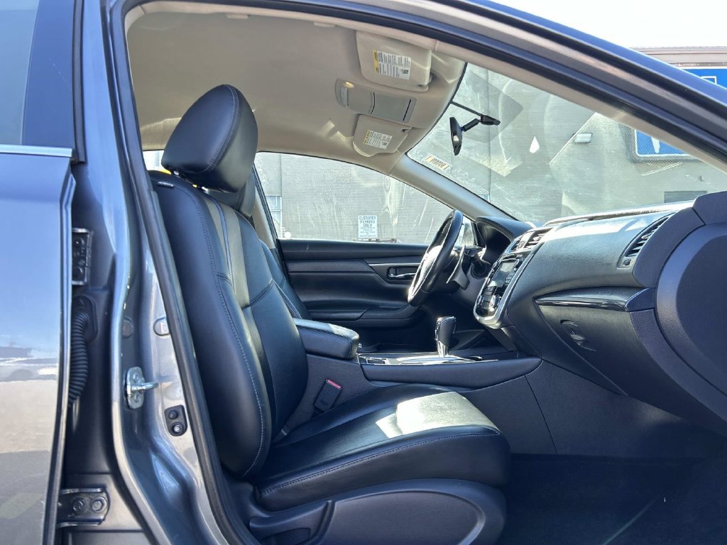 Used 2018 Nissan Altima 2.5 SR w/ SR Special Edition FWD image 17