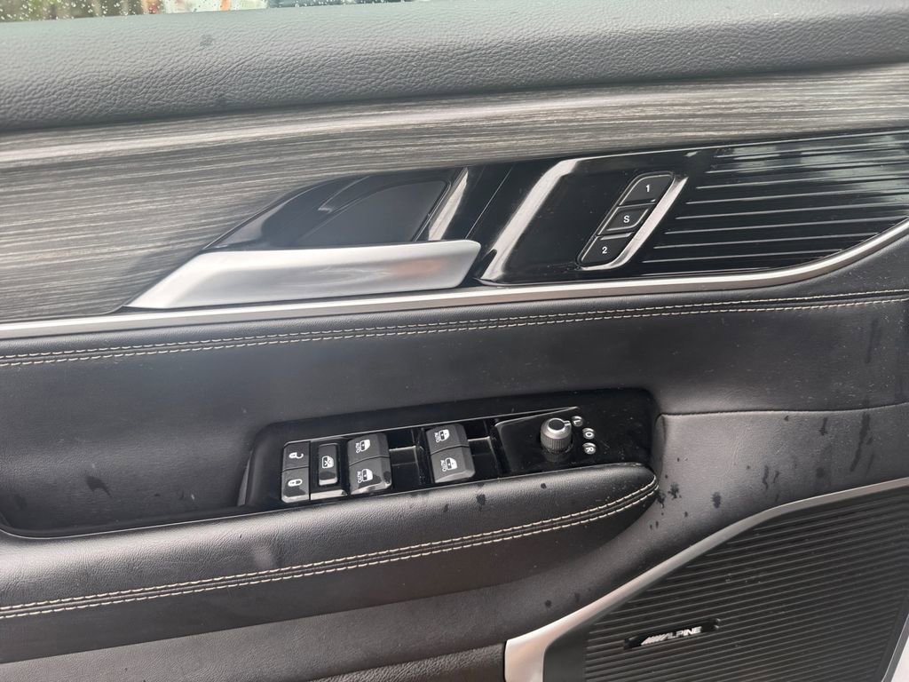 Used 2024 Jeep Wagoneer Series III image 19