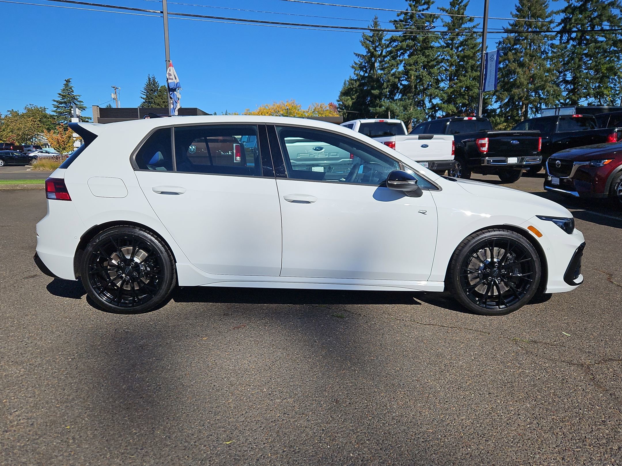 Used 2025 Volkswagen Golf R Black Edition image 6