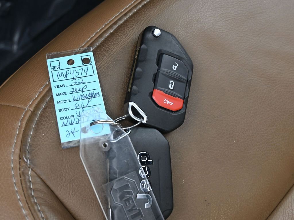 Used 2022 Jeep Wrangler Unlimited Sahara w/ Safety Group image 17