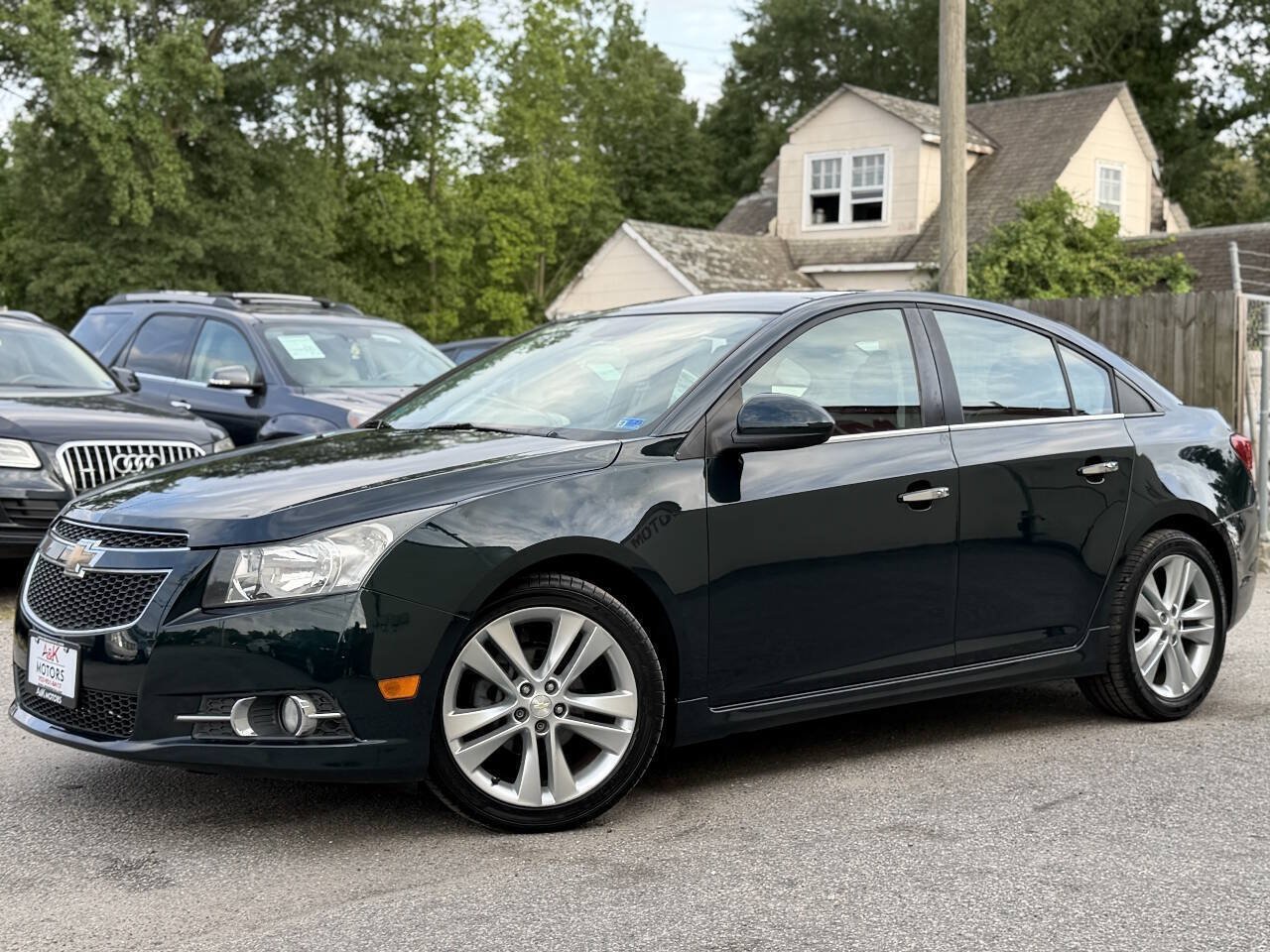 Used 2014 Chevrolet Cruze LTZ w/ RS Package FWD image 2