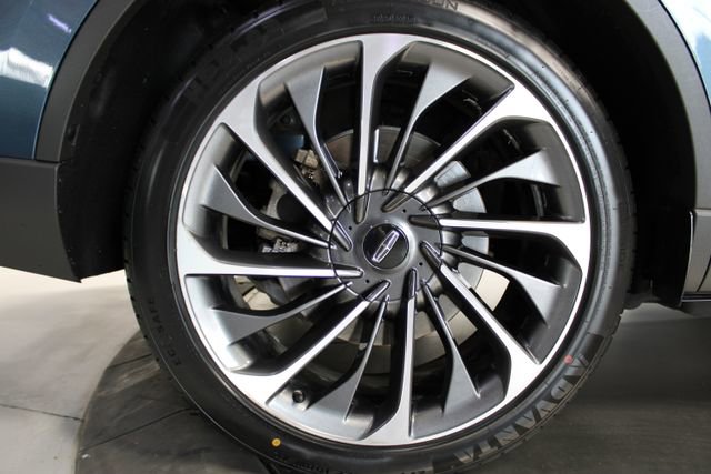 Used 2020 Lincoln Aviator Reserve w/ Equipment Group 202A image 39