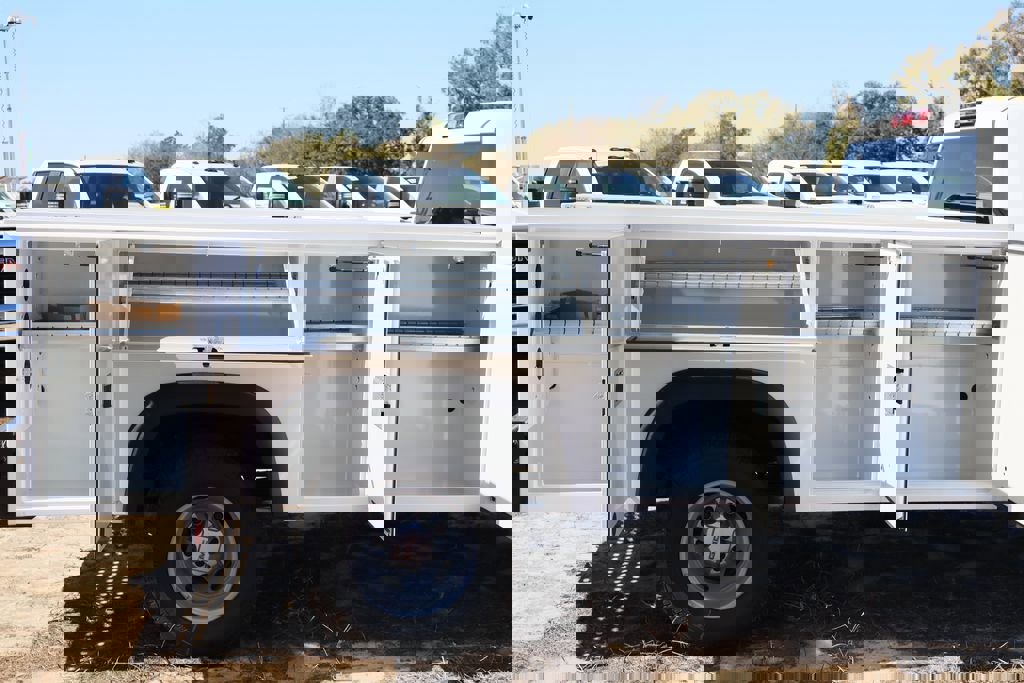 New 2026 GMC Sierra 3500 Pro w/ Convenience Package image 10