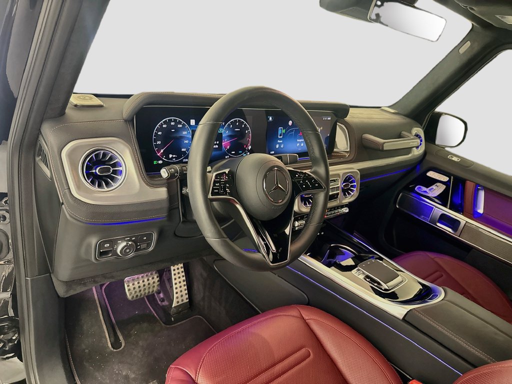 Used 2025 Mercedes-Benz G 550 image 9