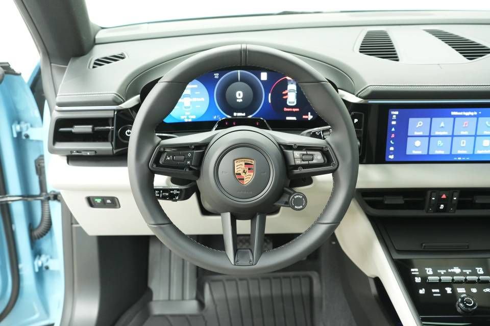 New 2026 Porsche Macan 4 Electric AWD/4WD image 13