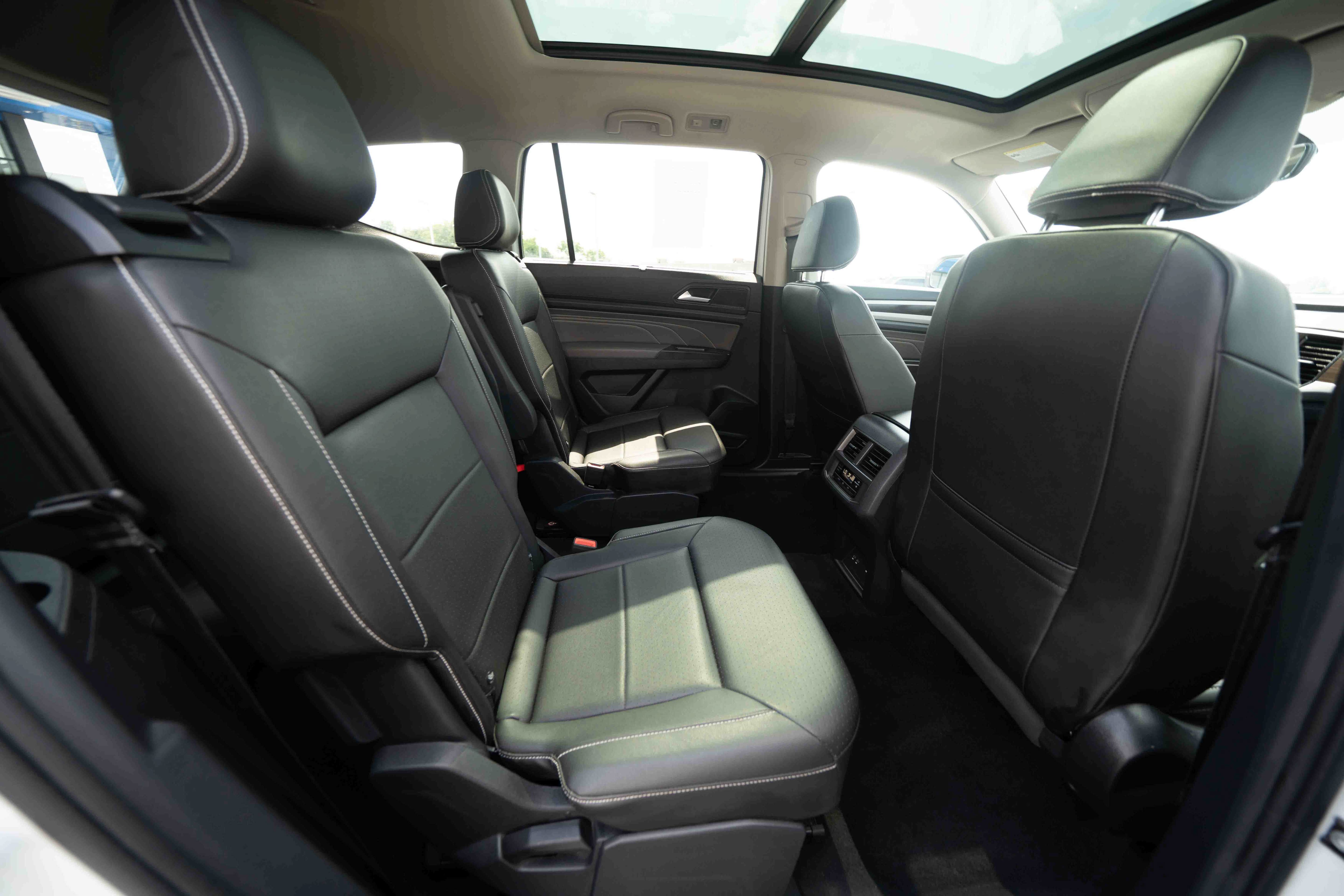 Used 2023 Volkswagen Atlas SE w/ Panoramic Sunroof Package AWD/4WD image 25