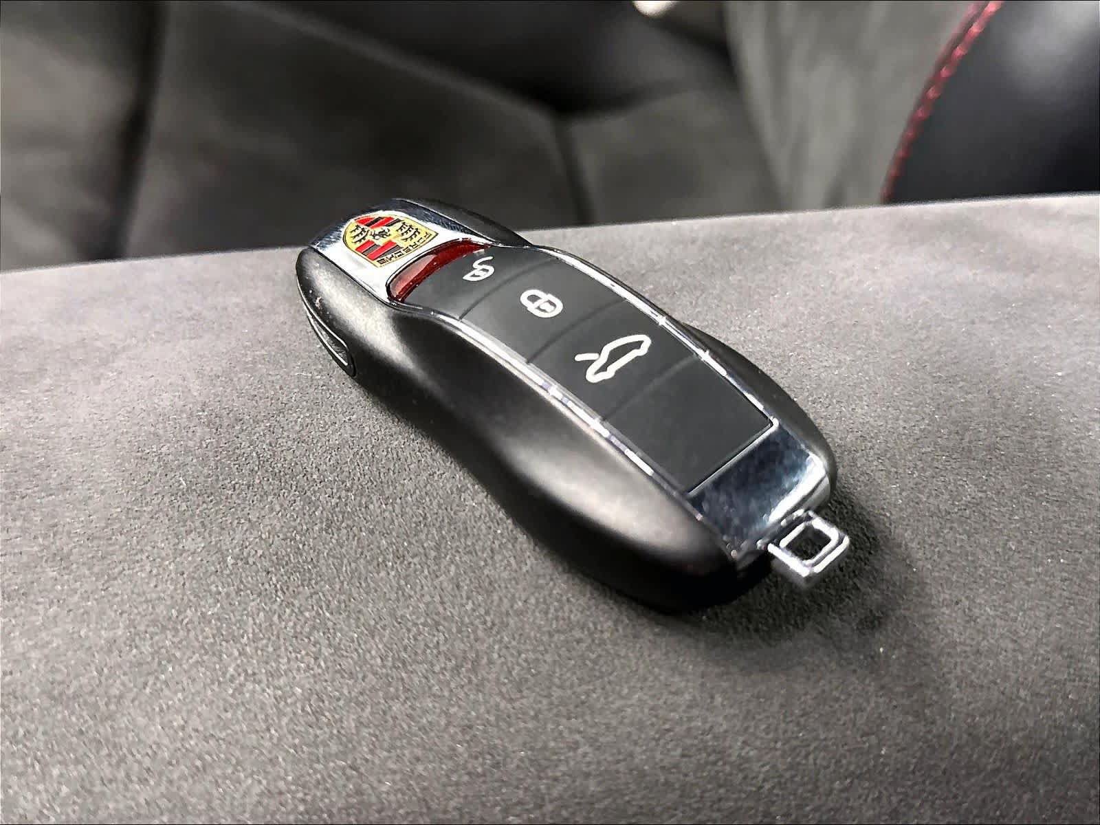 Used 2015 Porsche 911 GT3 RWD image 13