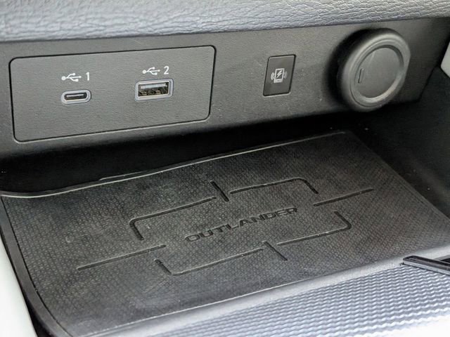 Used 2023 Mitsubishi Outlander SEL FWD image 22