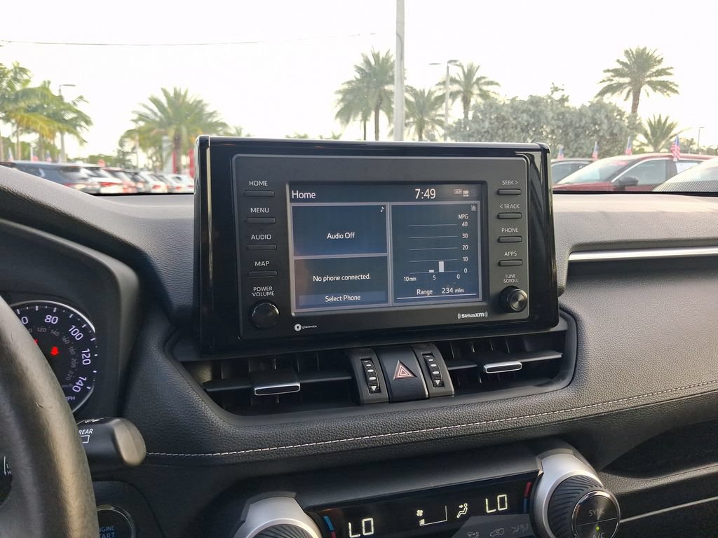 Used 2020 Toyota RAV4 XLE Premium FWD image 21