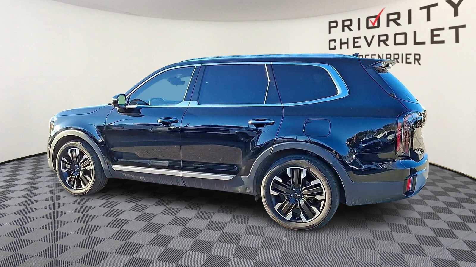 Used 2024 Kia Telluride SX Prestige w/ Towing Package image 6