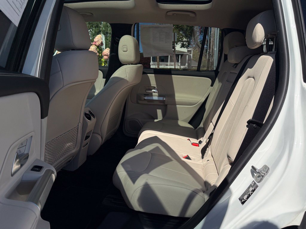 Used 2023 Mercedes-Benz GLB 250 4MATIC image 18