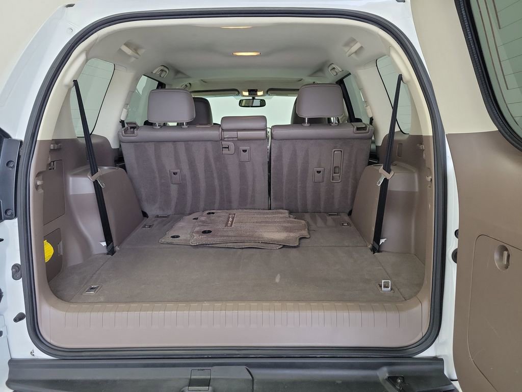 Used 2016 Lexus GX 460 AWD/4WD image 10