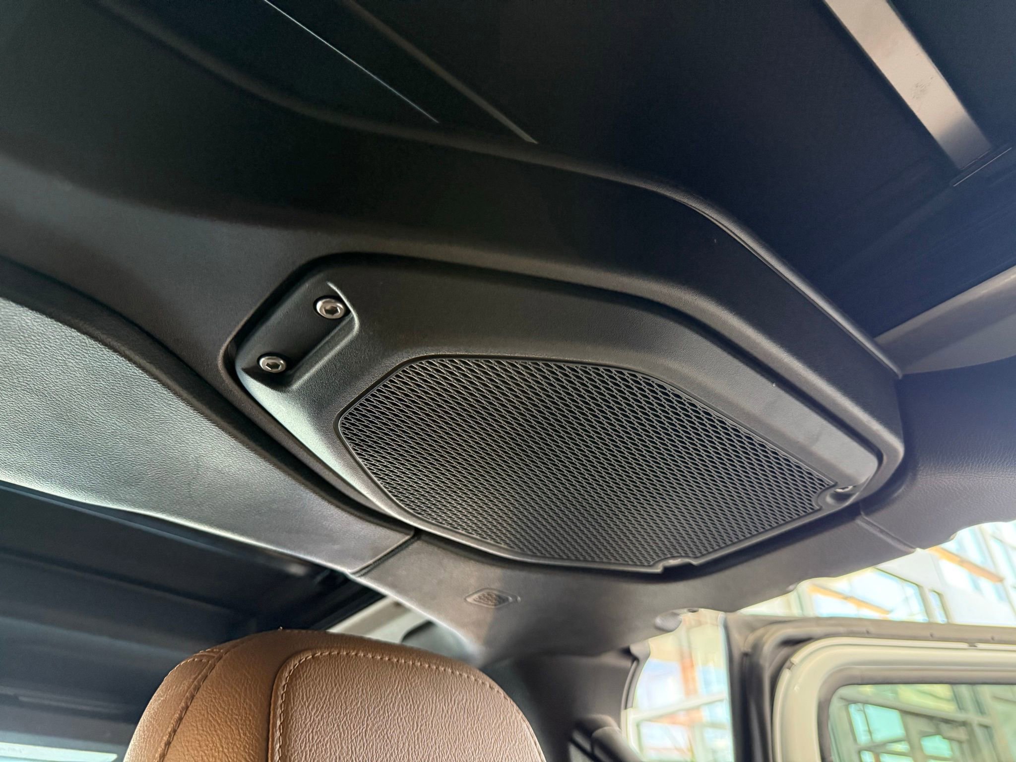 Used 2022 Jeep Wrangler Unlimited Sahara w/ Cold Weather Group image 36