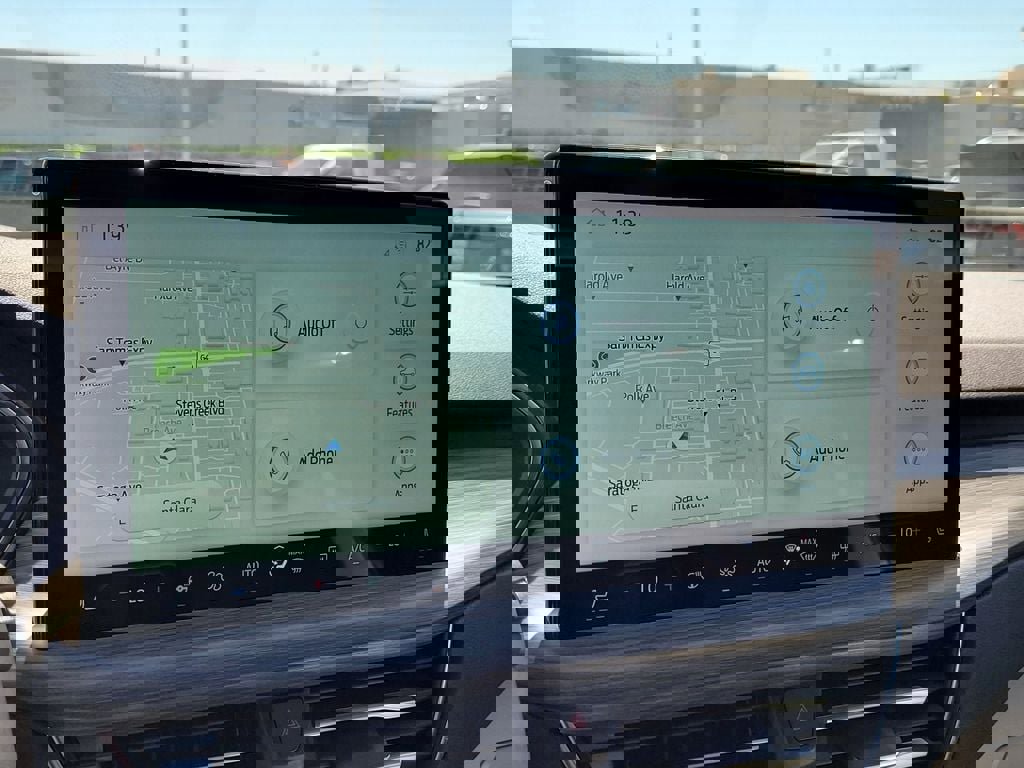 New 2025 Ford Escape SE w/ PHEV Premium Package image 45