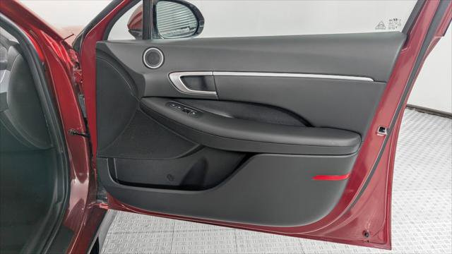 Used 2025 Hyundai Sonata SEL FWD image 22