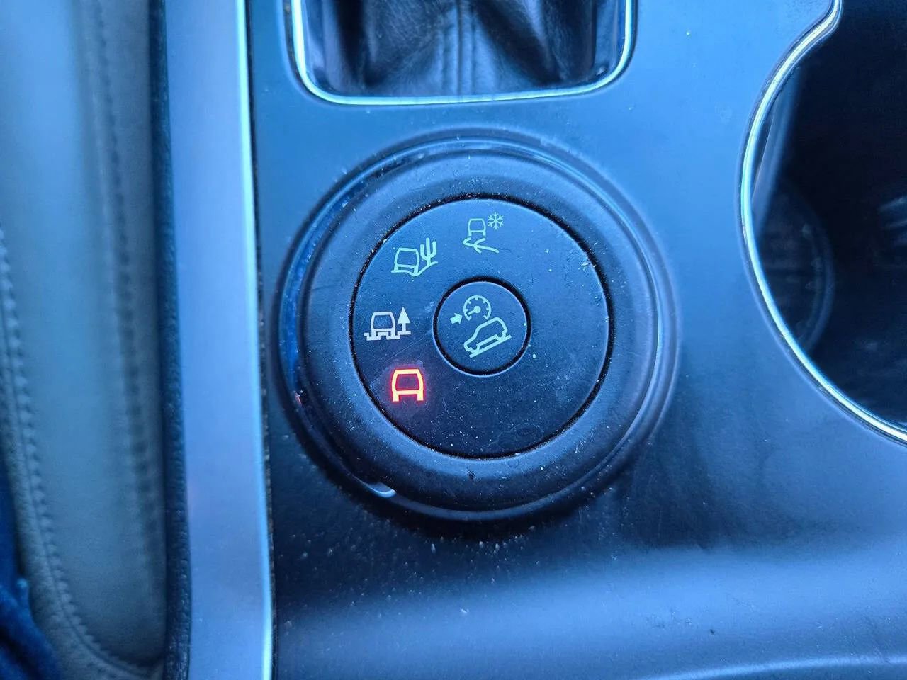 Used 2014 Ford Explorer Limited w/ Equipment Group 301A AWD/4WD image 18