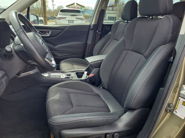 Used 2022 Subaru Forester Premium image 18