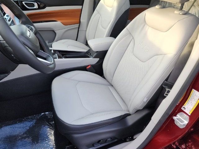 Used 2022 Jeep Compass Limited w/ Sun and Sound Group image 28