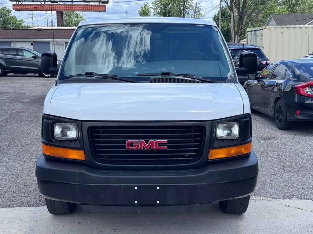 Used 2016 Chevrolet Express 2500 RWD image 13