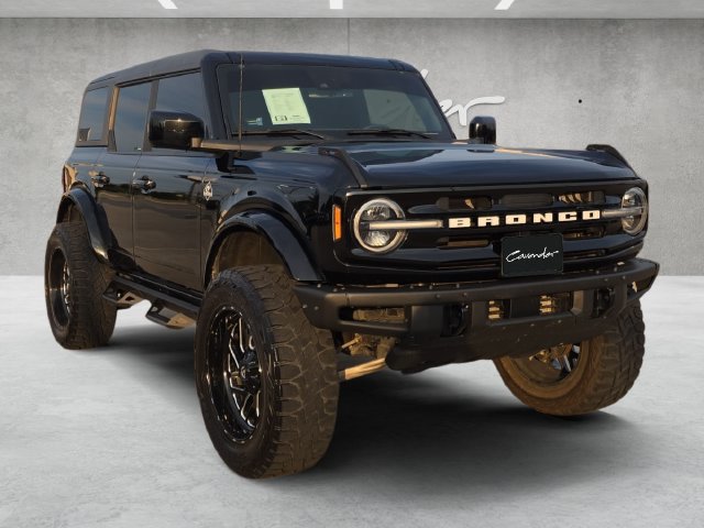 Used 2023 Ford Bronco Outer Banks AWD/4WD image 2