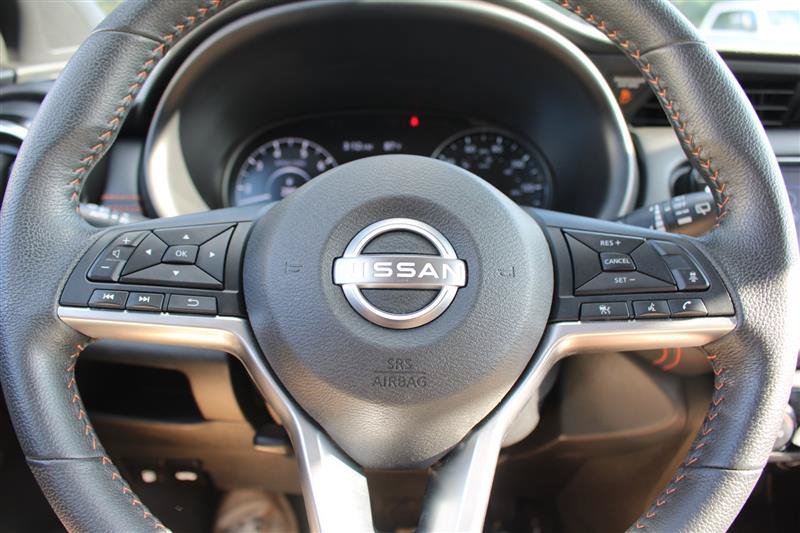 Used 2023 Nissan Kicks SR w/ Interior Electronics Package FWD image 12